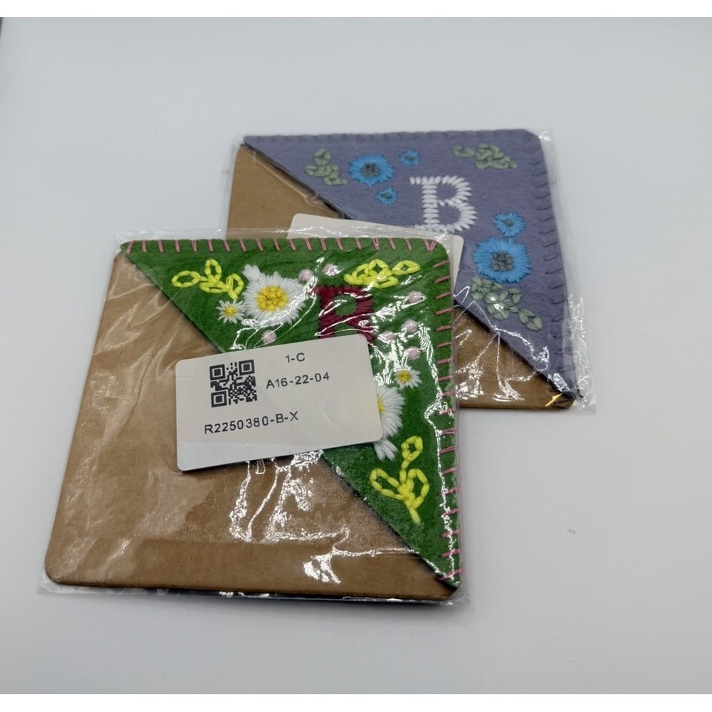 Handmade Bookmarks, Flowers, Letter‎ B, "B", Green and Blue